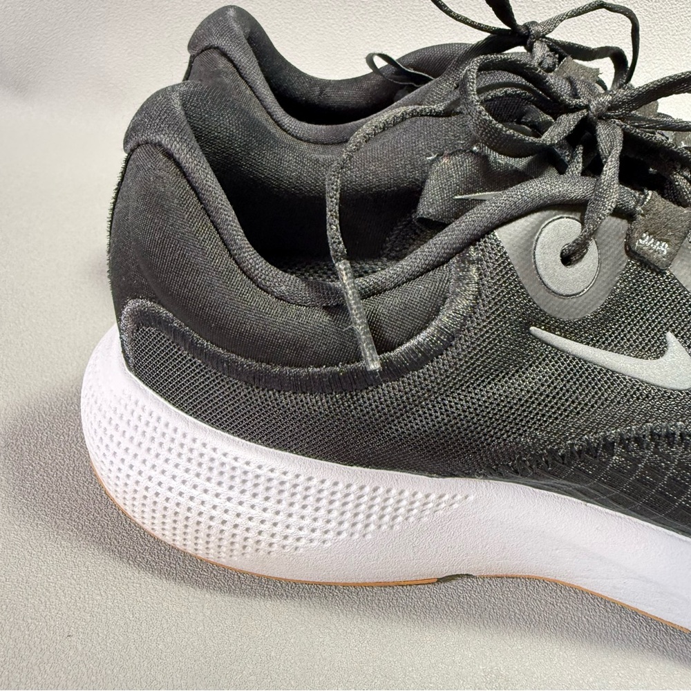 Nike Black and Gray React Escape Run 2 Running Shoes - Picture 10 of 11